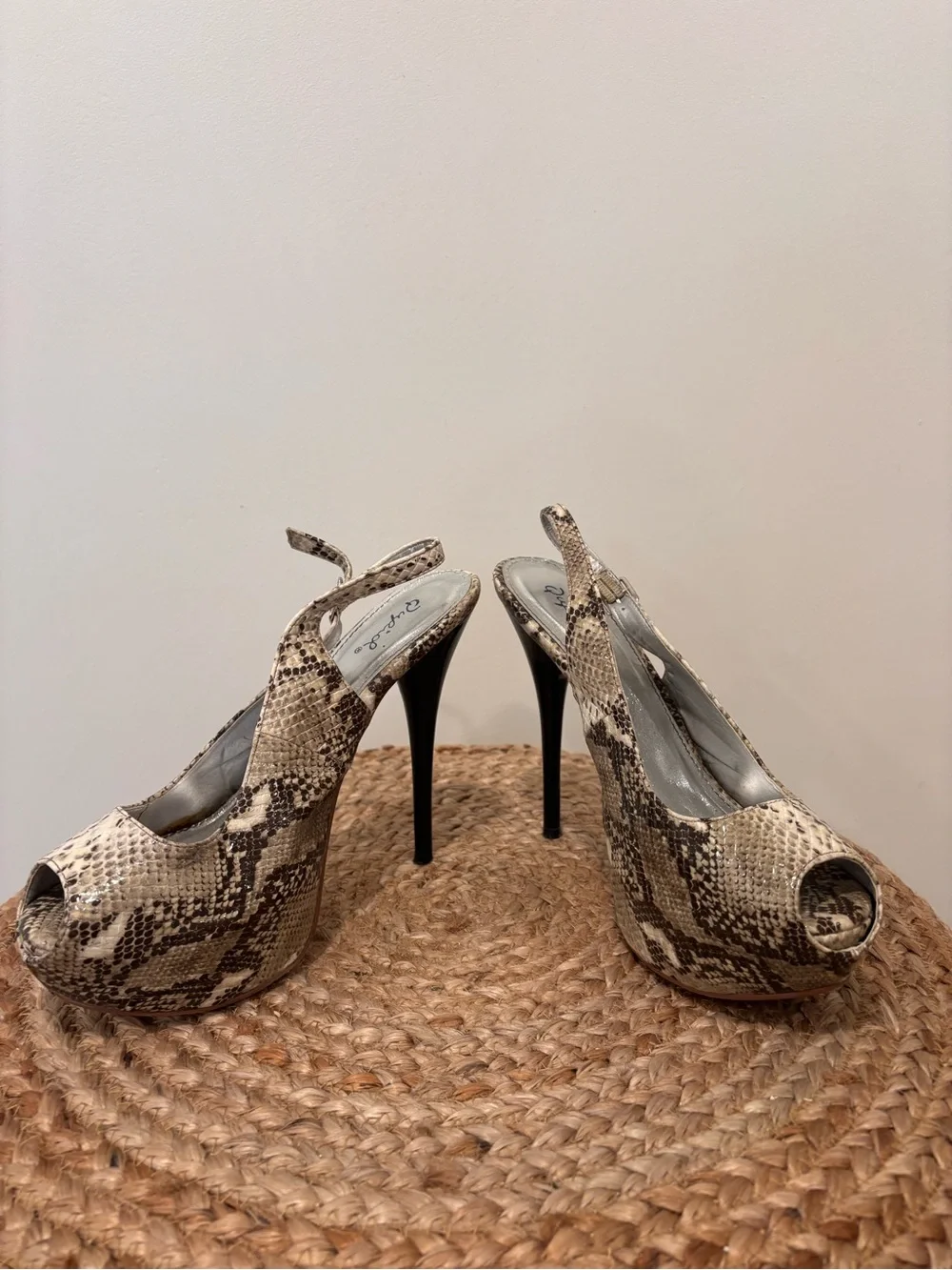 Qupid chic peep